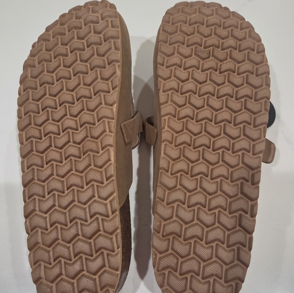 Shelln London Brown Mules with Gold Buckle - Picture 4 of 9